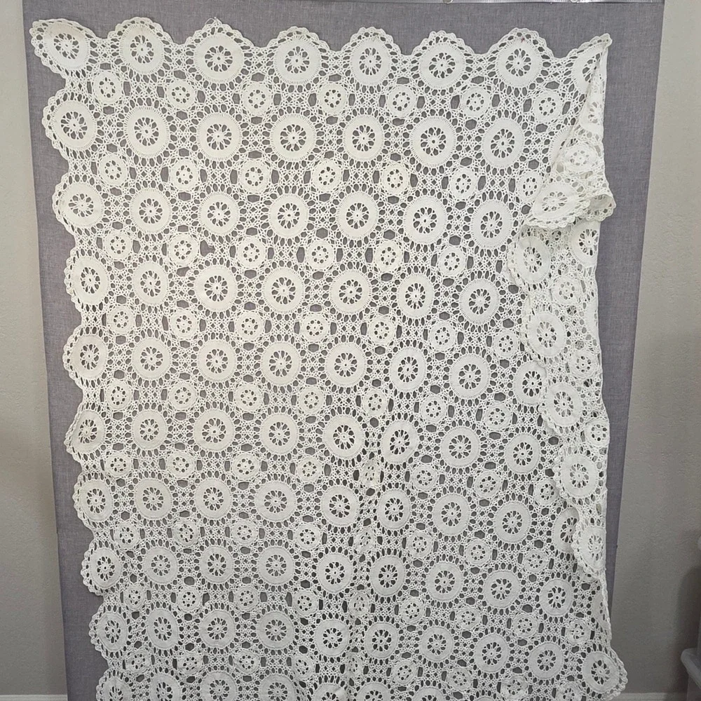 Handmade Crochet Tablecloth Vintage White Lace Medallion Rectangle 56x70 Boho